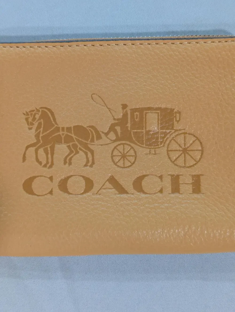 Coach Wristlet Clutch Womens Small Tan Leather Zip Horse Carriage Logo